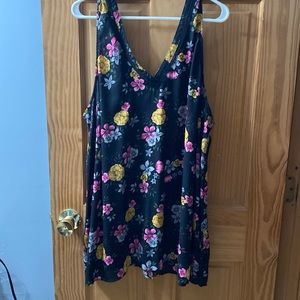 Torrid black floral tank top